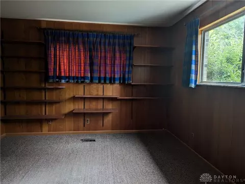 Bedroom - 2708 Woodthrush Rd, Springfield, OH 45502 photo 6 of 7