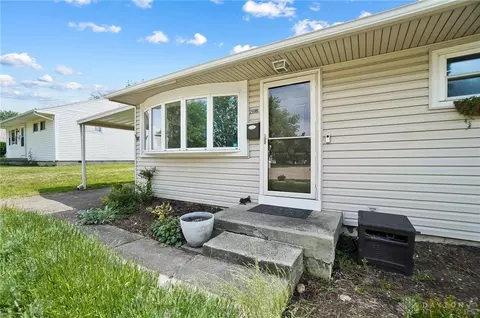 Exterior - 2616 Danz Ave, Kettering, OH 45420 photo 3 of 7