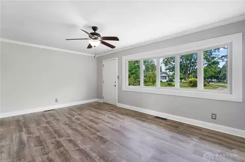 Living - 2616 Danz Ave, Kettering, OH 45420 photo 2 of 4