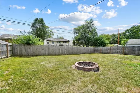 Exterior - 2616 Danz Ave, Kettering, OH 45420 photo 5 of 7