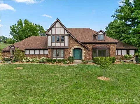 1072 Mead Rd, Bellbrook, OH 45305
