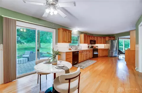 Kitchen - 3140 Grist Mill Ct, Kettering, OH 45409 photo 1 of 6