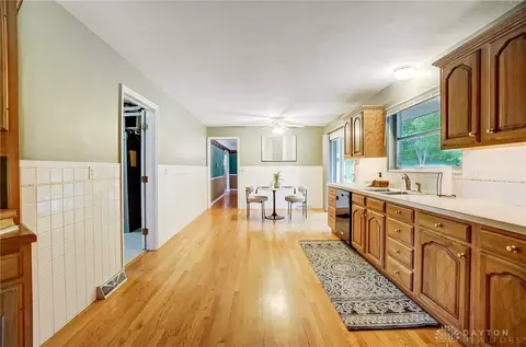 Kitchen - 3140 Grist Mill Ct, Kettering, OH 45409 photo 6 of 6