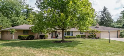 Exterior - 3140 Grist Mill Ct, Kettering, OH 45409 photo 17 of 18