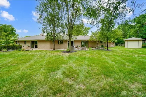 Exterior - 3140 Grist Mill Ct, Kettering, OH 45409 photo 1 of 18