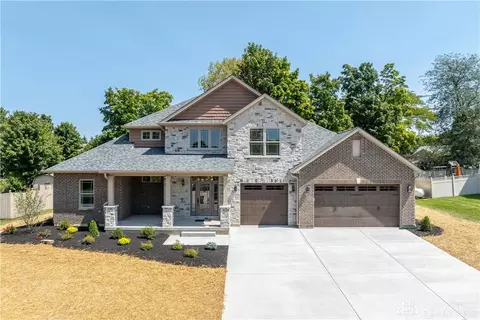 1360 Roundhill Dr, Hamilton, OH 45013