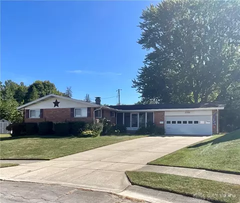 3166 Sherwood Park Dr, Springfield, OH 45505