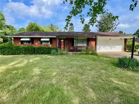 2900 Walford Dr, Centerville, OH 45440