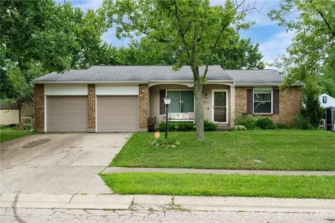 2233 Manton Dr, Miamisburg, OH 45342