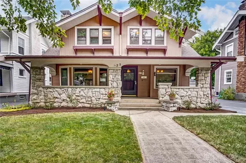 25 Beverly Pl, Oakwood, OH 45419