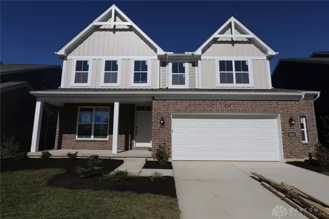 482 Carleton Dr #206, Sugarcreek Township, OH 45440