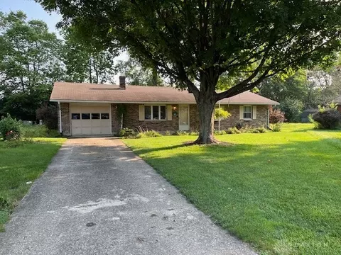 60 Helen Cir, Eaton, OH 45320