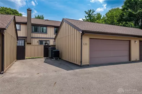 1320 Keystover Trl, Centerville, OH 45459 photo 2