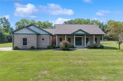 1833 Sunrise Ln, Lebanon, OH 45036