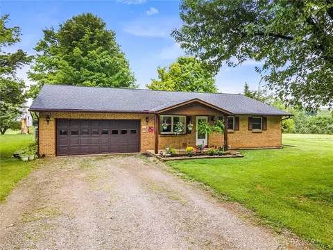 6801 Gorsuch Rd, Franklin, OH 45005