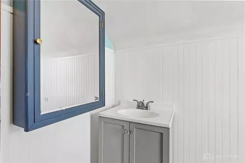 Bath - 1833 Hazel Ave, Dayton, OH 45420 photo 1 of 3