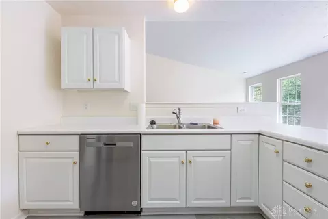 1500 Doddington Rd, Kettering, OH 45409 photo 8