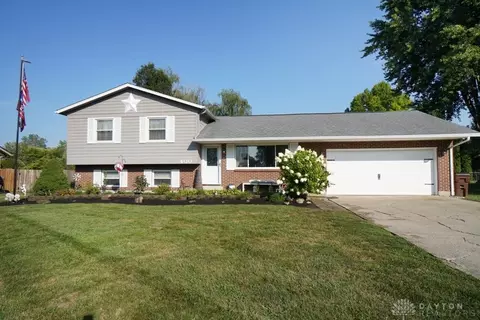 400 5th St, Waynesville, OH 45068