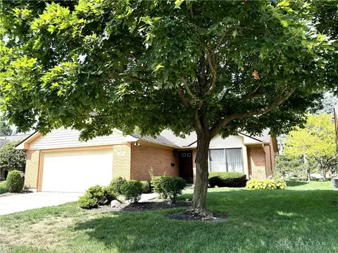 1997 Crosswind Ct, Englewood, OH 45322