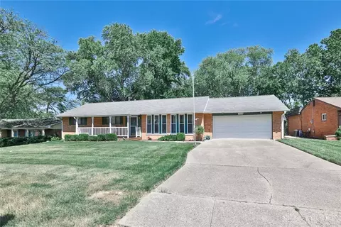 1629 Croydon Ln, Middletown, OH 45042