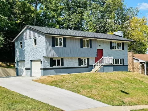 433 Lincoln Green Dr, West Carrollton, OH 45449