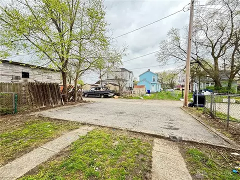 Exterior - 423 Pershing Ave, Hamilton, OH 45011 photo 2 of 2