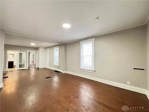 Living - 423 Pershing Ave, Hamilton, OH 45011 photo 2 of 5