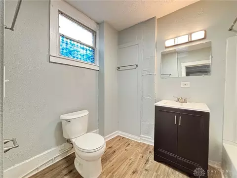 Bath - 423 Pershing Ave, Hamilton, OH 45011 photo 5 of 5