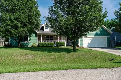 109 Shepherds Rdg, Waynesville, OH 45068