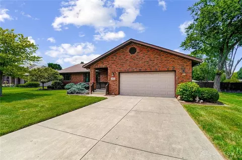 9131 Heather Dr, Dayton, OH 45458