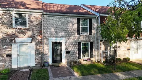 1306 Rona Village Blvd, Fairborn, OH 45324
