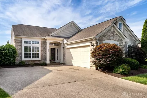 409 Autumnwind Dr, Lebanon, OH 45036