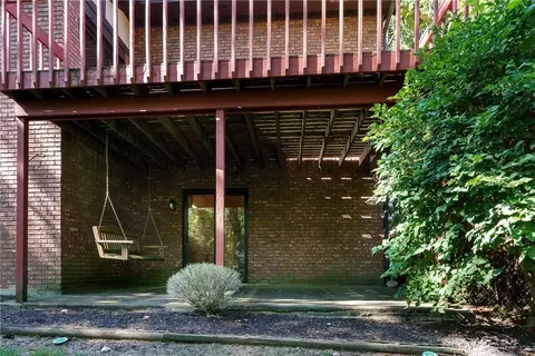 Exterior - 7170 Fallen Oak Trce, Dayton, OH 45459 photo 6 of 9