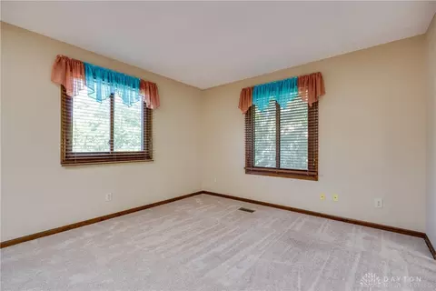 Bedroom - 7170 Fallen Oak Trce, Dayton, OH 45459 photo 6 of 6