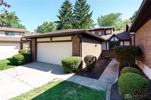7170 Fallen Oak Trce, Dayton, OH 45459