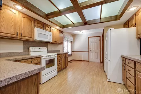 Kitchen - 7170 Fallen Oak Trce, Dayton, OH 45459 photo 1 of 5