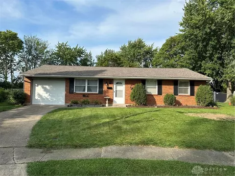392 Lufkin Dr, New Lebanon, OH 45345