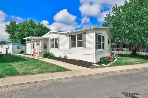 5261 Silver Dome Dr, Dayton, OH 45414