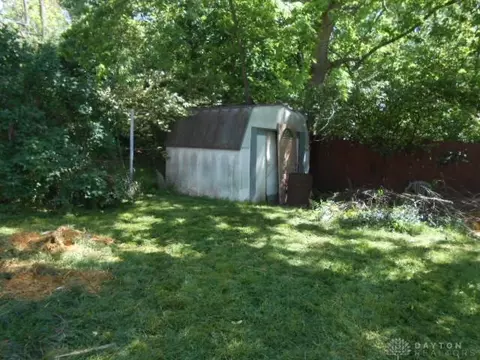 Exterior - 616 N Murray St, Springfield, OH 45503 photo 6 of 9