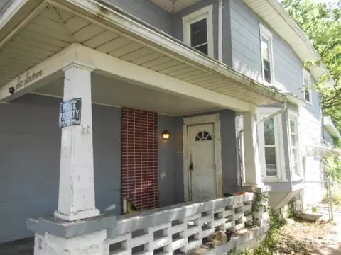 Exterior - 616 N Murray St, Springfield, OH 45503 photo 3 of 9