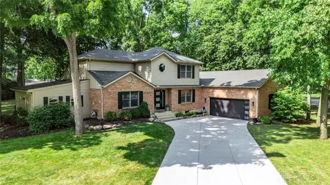 701 Red Oak Ct, Tipp City, OH 45371