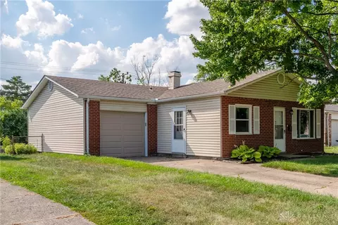 3041 Sudbury Dr, Kettering, OH 45420 photo 2