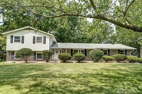 1007 Valley Vista Way, Dayton, OH 45429