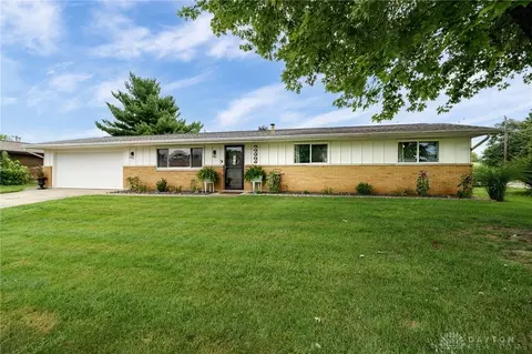 1823 Wilshire Dr, Xenia, OH 45385