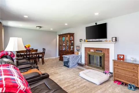 1016 E Stroop Rd, Kettering, OH 45429 photo 8