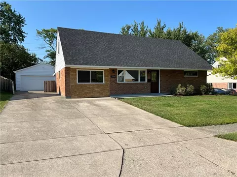 5018 Renard Dr, Huber Heights, OH 45424