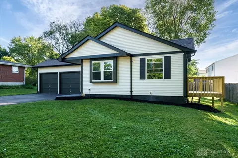 54 Cherry St, Springboro, OH 45066