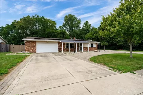 6243 Carriage Dr, Dayton, OH 45415