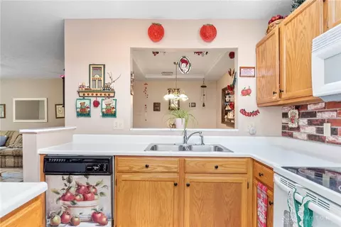 Kitchen - 11545 Regency Square Ct #4, Cincinnati, OH 45231 photo 2 of 5