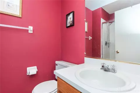 Bath - 11545 Regency Square Ct #4, Cincinnati, OH 45231 photo 1 of 2